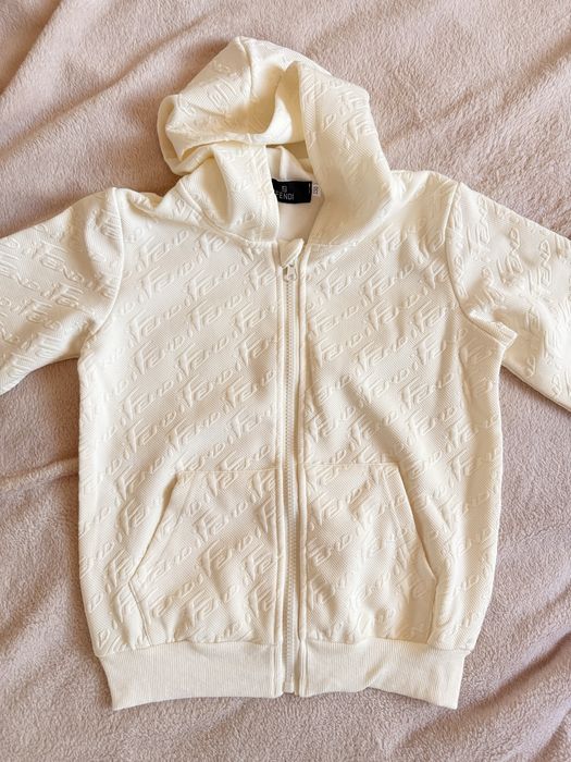 Стильний костюм від Fendi дитячий 150 см