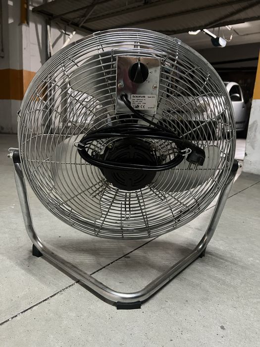 Ventoinha de chão Taurus