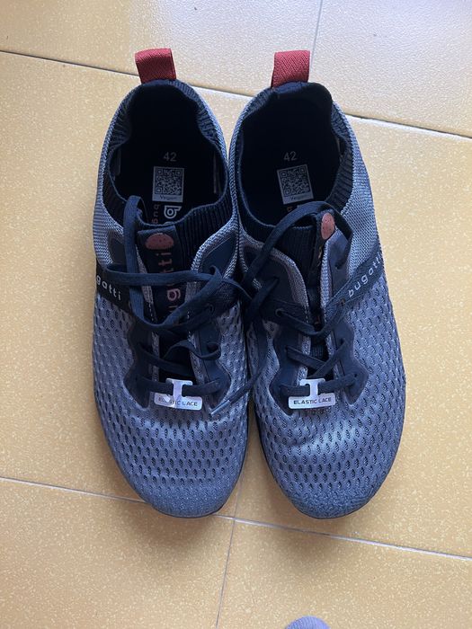 Bugatti Кросівки 42 розмір