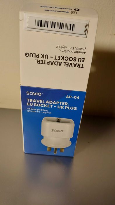 Travel adapter AP-04