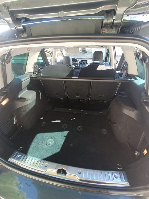 Peugeot  308 SW 1.6 Hdi  7 lugares