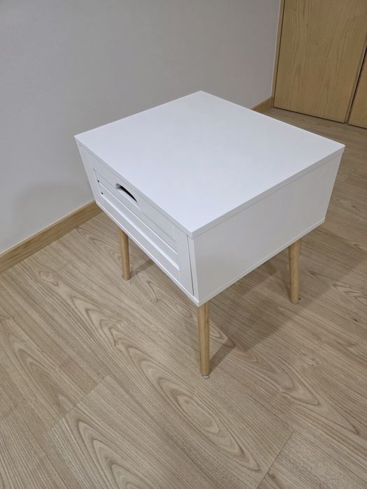 Mesa de cabeceira 1 gaveta cor bambu/branco