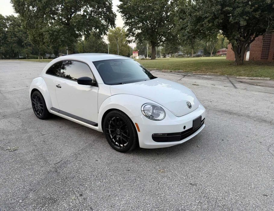 Volkswagen Beetle      2015