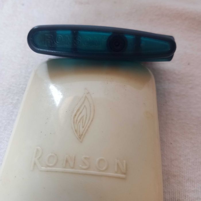 Isqueiro RONSON com caixa