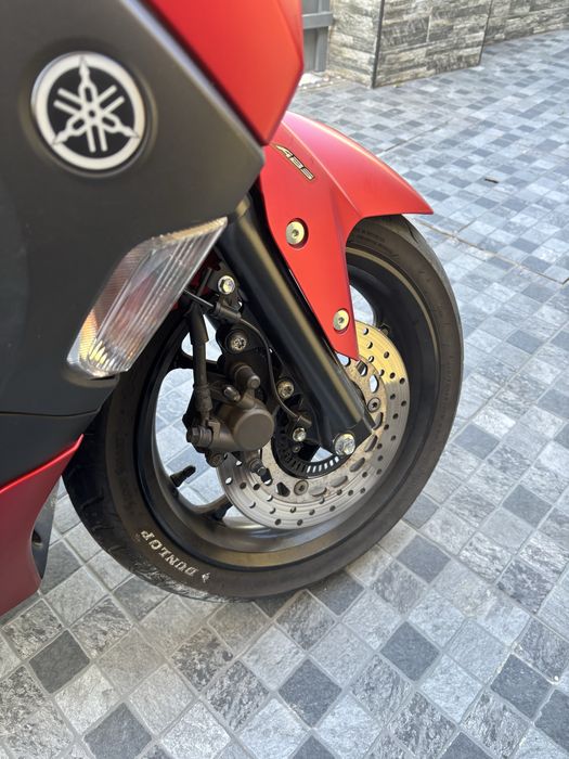 Vende-se N-MAX Yamaha