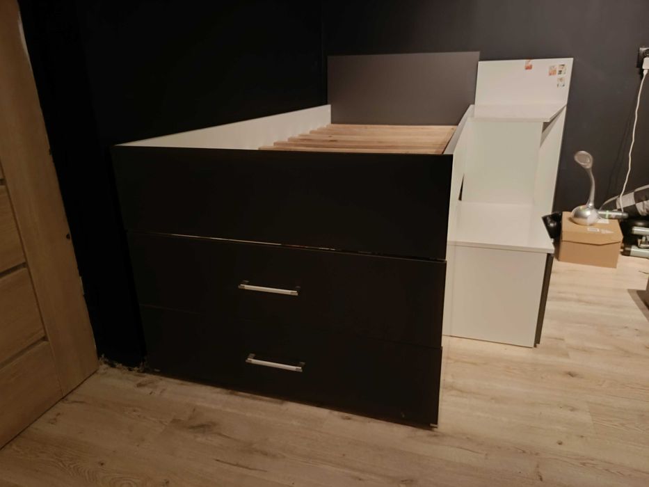 Łóżko młodzieżowe z biurkiem