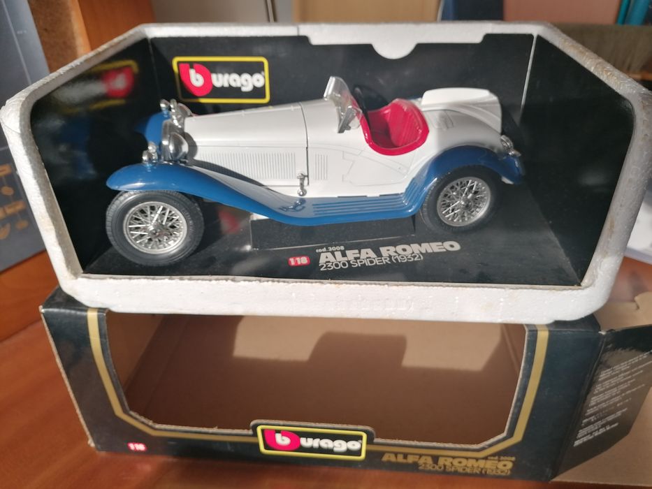ALFA ROMEO 2300 SPIDER 1932 rouge cabriolet ouvert open 1/18