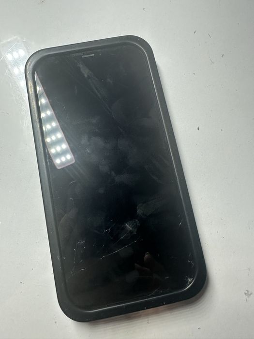 Iphone 11 фіолетовий