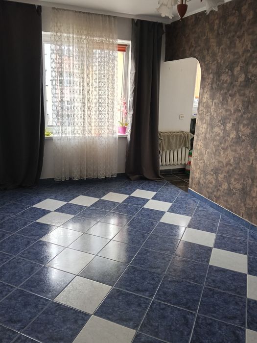 Mieszkanie w cenie Kawalerki !!!  Wirek 2 Pokoje Pierwsze Piętro ul Ośiedowa Super Lokalizacja  Wolne od zaraz!