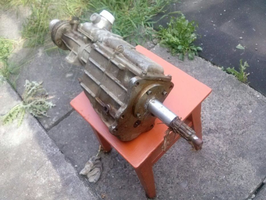 Коробка передач ГАЗ 2410 Нова.