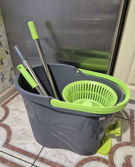 Комплект швабра и большое ведро с механическим отжимом (высота 32 см)