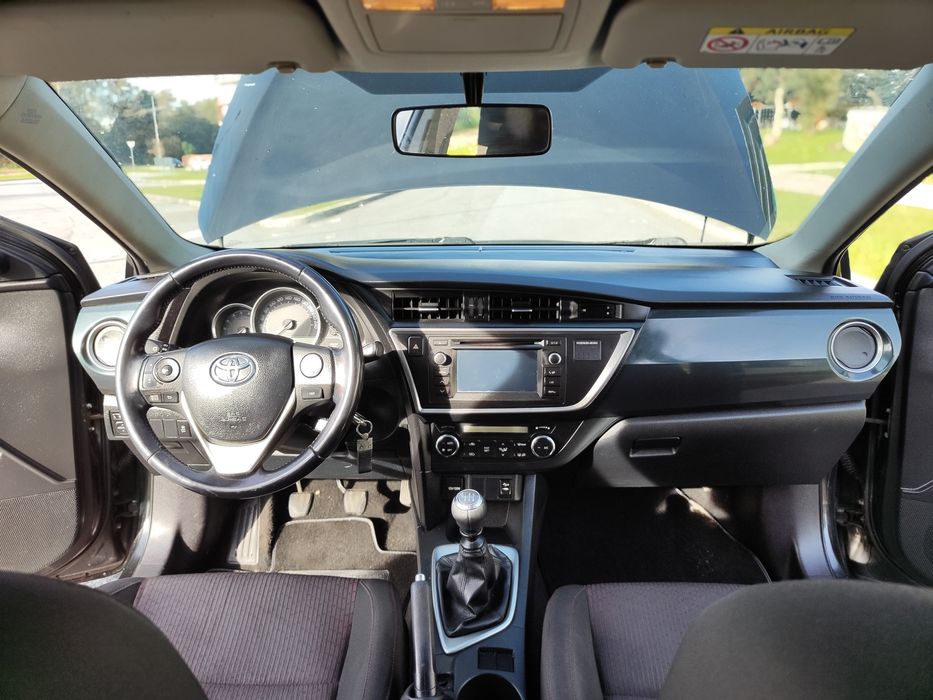 Toyota Auris Touring Sports