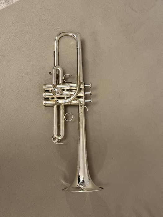 Tompete Eb/D Yamaha Custom 9610