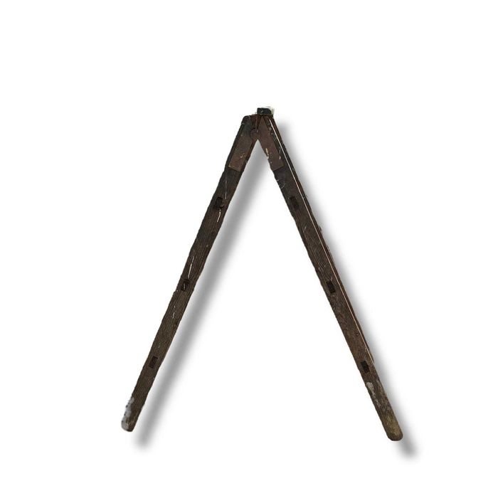 Escadote antigo de madeira