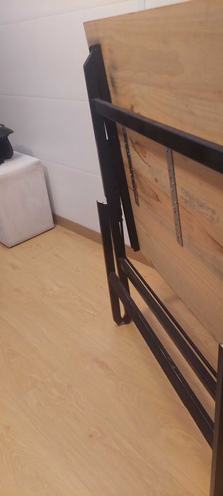 Secretária de madeira alta dobrável