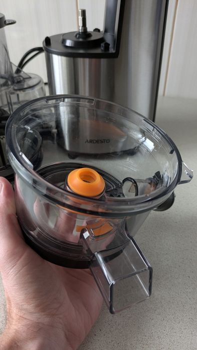 Шнекова соковижималка Ardesto JEG-1330SL стан як нова