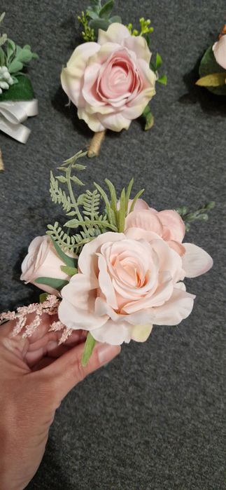 Бутоньерки свадебные