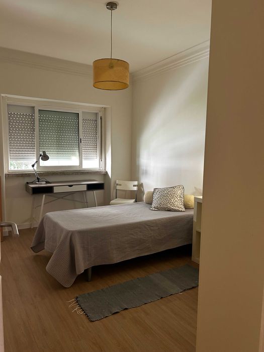 Quarto para estudante, perto do Instituto Superior Técnico