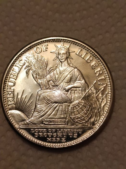 5 Dolarów Liberia z psem 1997rok.