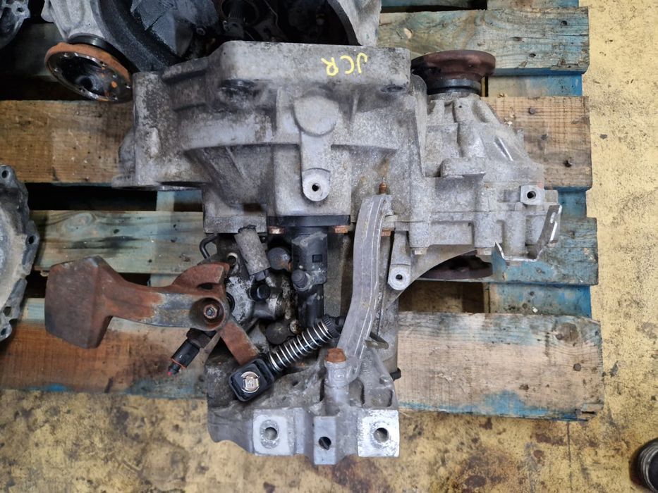 Caixa de 5 velocidades manual JCR VW GOLF 5 1.9 TDI 105CV BXE BKC