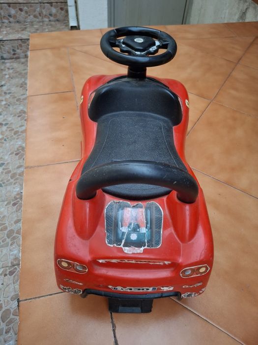 Carrinho de crianca Ferrari