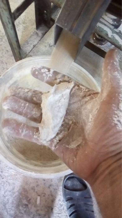 Млин-жорна на природньому камені