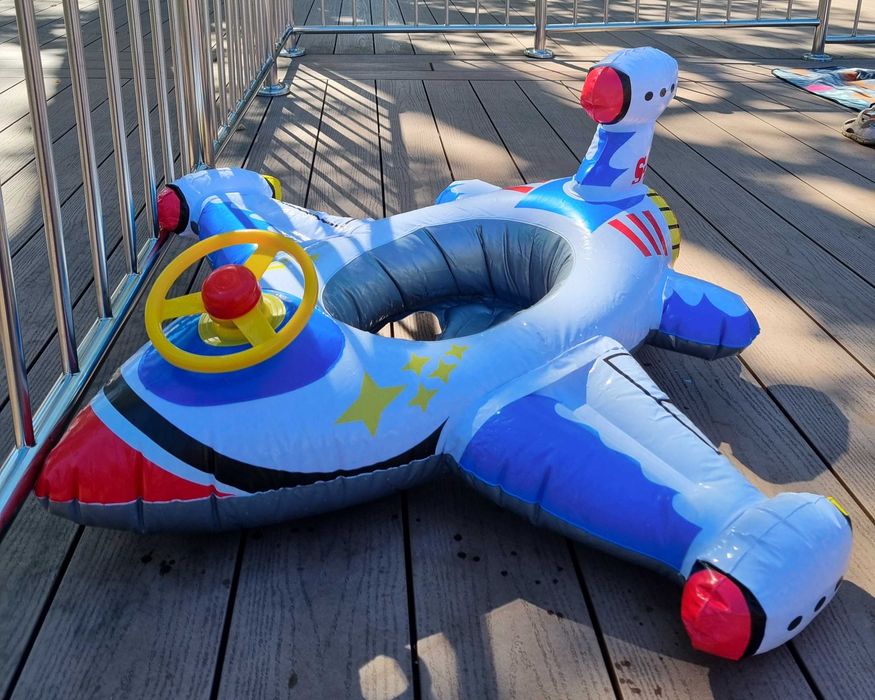 Dmuchany samolot koło z kierownicą do basenu