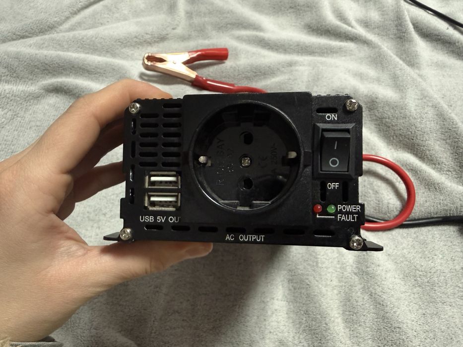 Інвертор автомобільний Lvyuan USB 12V 220V 2000W