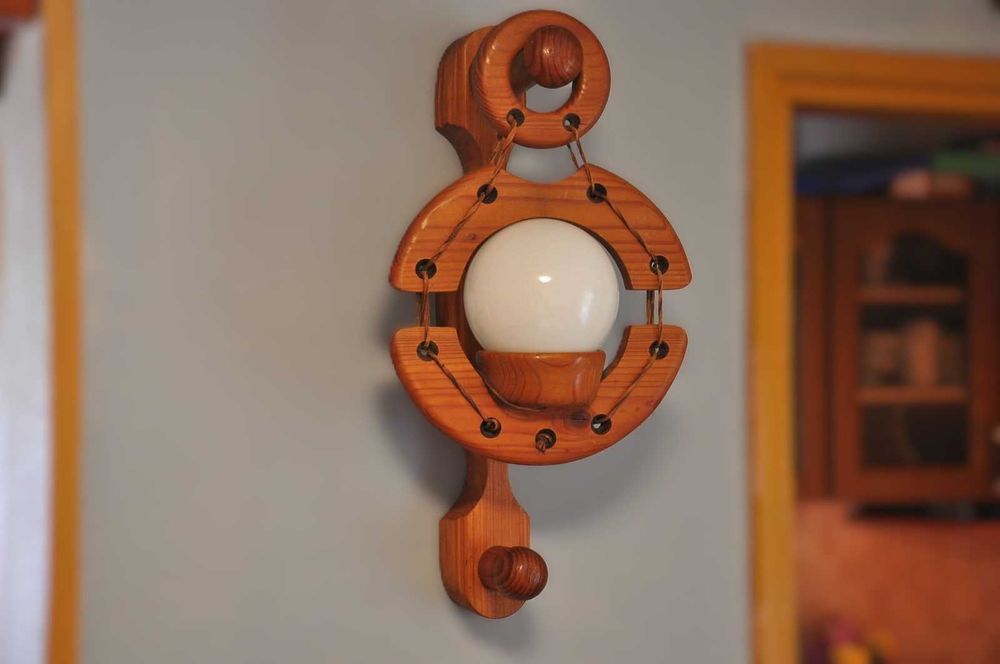 Drewniana lampa wisząca* kinkiet* PRL* szklany klosz* rzemyk* stan BDB