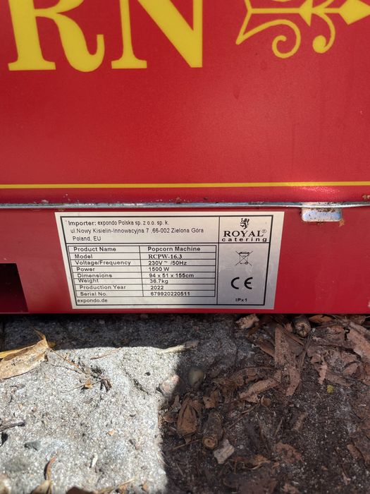 Retro maszyna do popcornu z wozkiem czerwona 1500 W 5kg/h