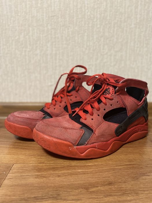 Nike air flight huarache red suede discount