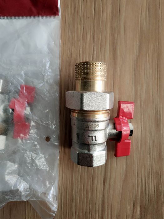 Zawór kulowy 1szt. z półśrubunkiem 1/2