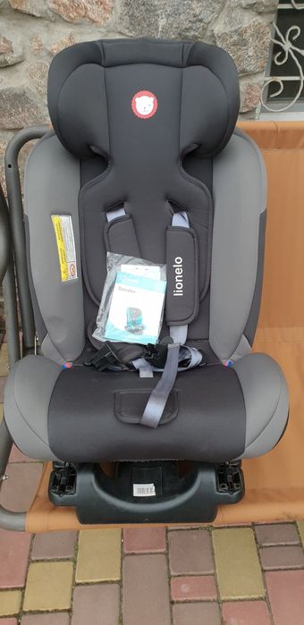 Продаеться автокресло Lionelo sander