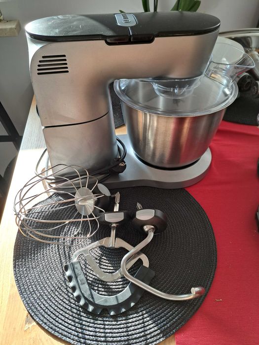 Robot planetarny Bosch MUM9B34S27 1600W + akcesoria