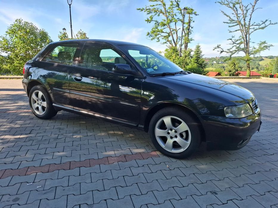 Audi A3 3-drzwiowe Ładne zadbane Audi A3 1,6 Mpi Benzyna 102KM