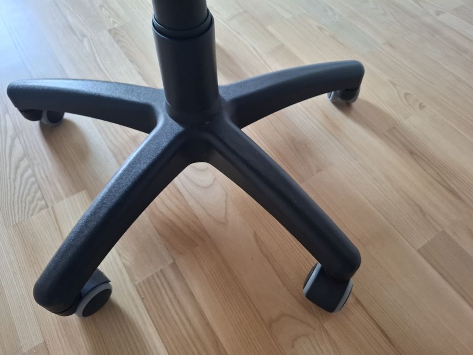 Fotel obrotowy pod komputer
