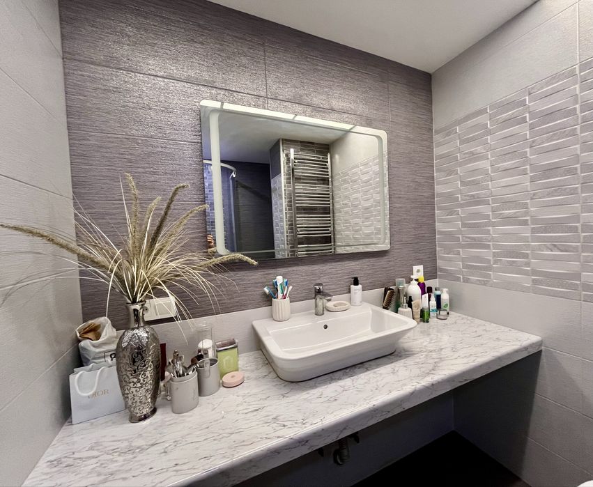 Пропонується сучасна  2- х кімнатна квартира на 3 Южний Ромакс