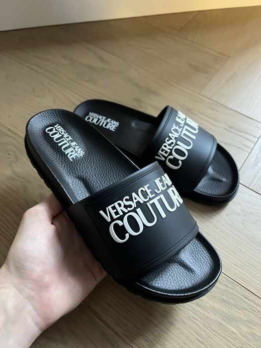 Klapki Versace Jeans Couture damskie modne czarne z logo r. 38