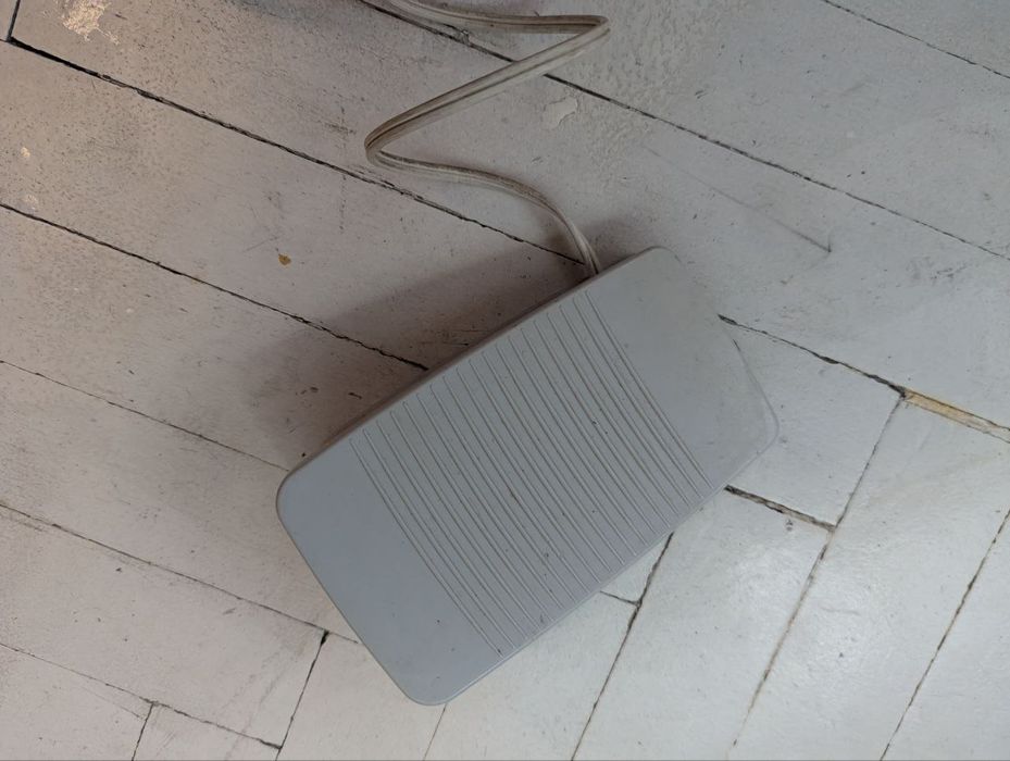 Машинка швейная brother rs 240