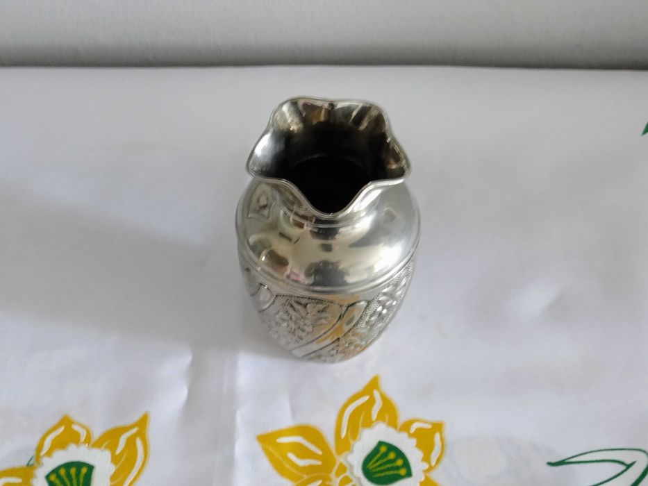 Wazon metalowy dekoracyjny