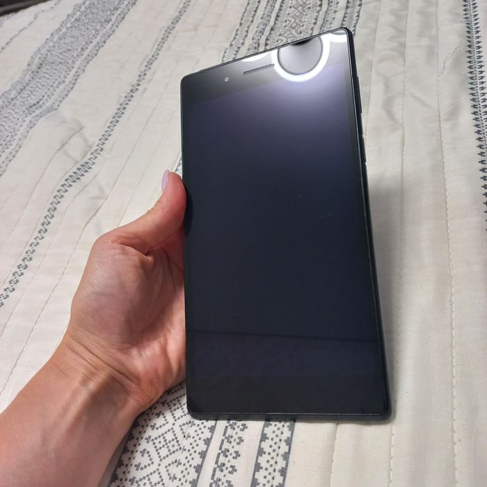 Продам планшет Lenovo