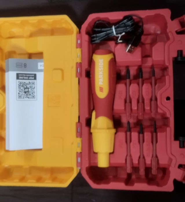 Chave fendas 4v Parkside com bits especiais até 1000V