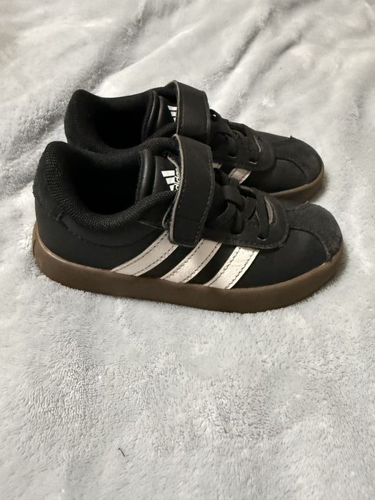 Кеди adidas ціна 600