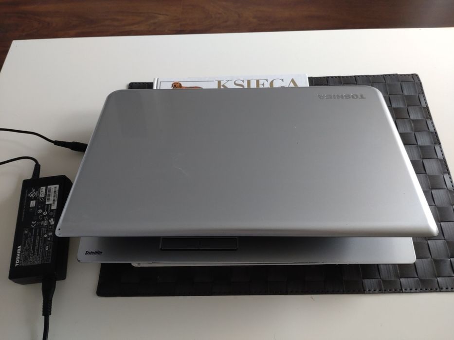 Laptop Toshiba C 55 A1 JL i3 HDD RAM