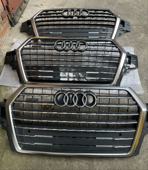 Решітка радіатора  Audi Q7 4M ОРИГІНАЛ ідеал