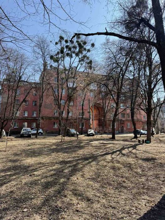 3к квартира 80м2 поверх 4/5 на Юліана Матвійчука сталінка
