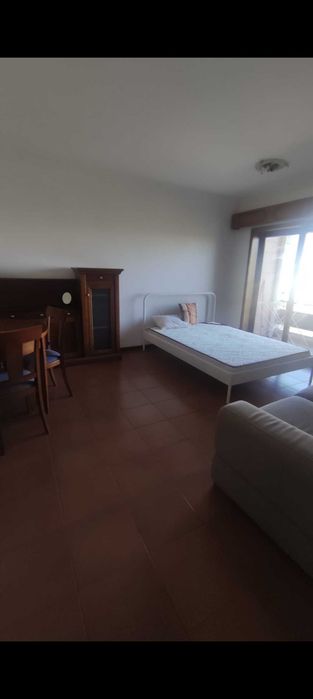 Quartos para arrendar junto universidade de Aveiro meninas