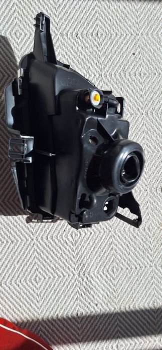 Farol novo direito frente citroen saxo de 02-96 a 04-2004