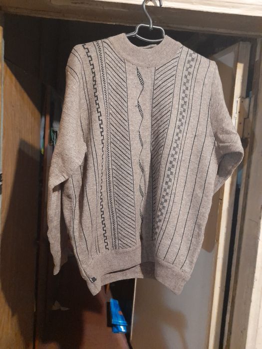 Свитеры,пуловеры мужские р.48