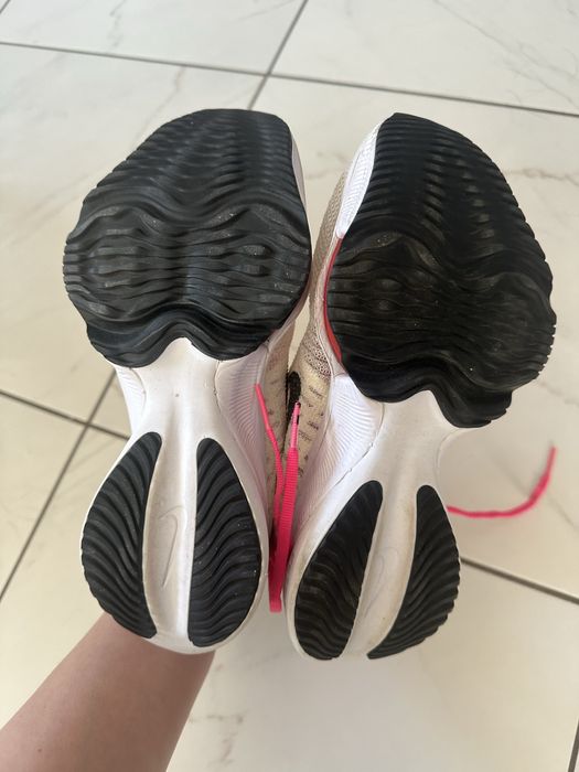 Легкі літні кросівки Nike